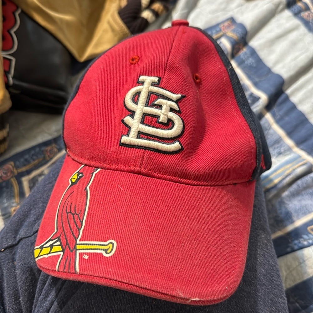 This is the St. Louis Cardinals children’s hat